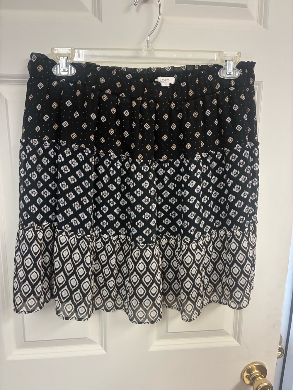 LOFT Black & White Tiered Geometric Mini Skirt